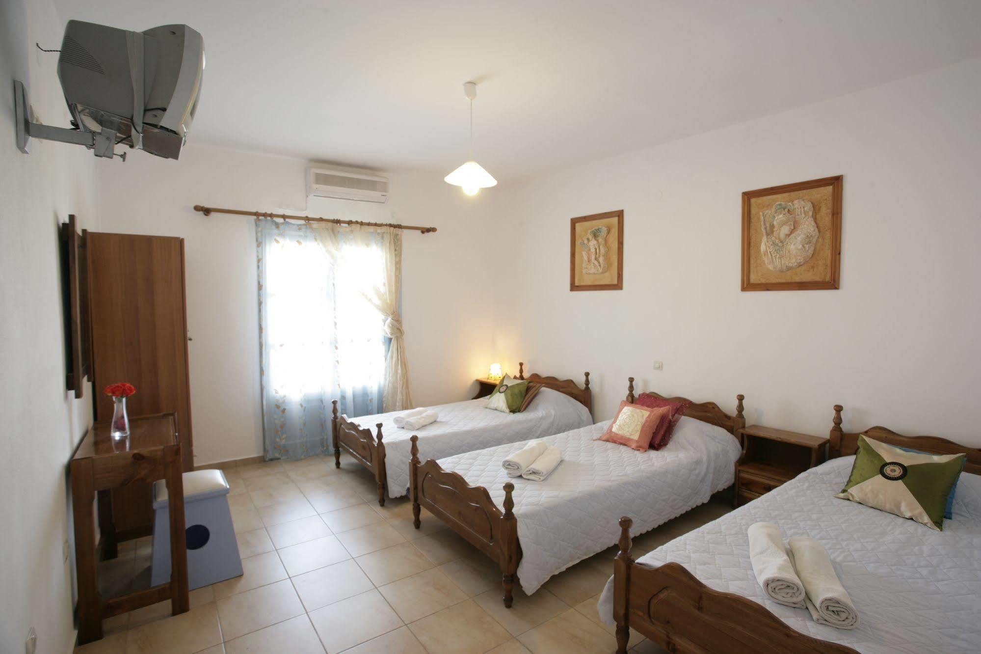 Plastiras Rooms Fira  Bagian luar foto